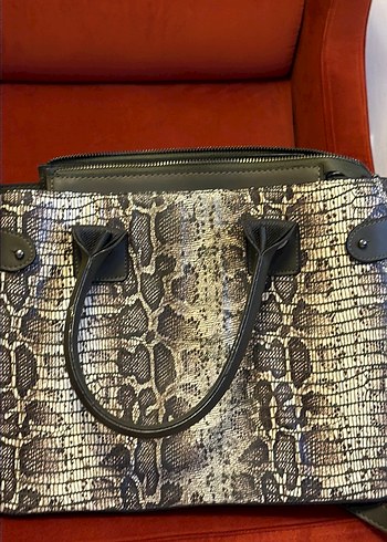 Kadın Deri Yılan Desenli Tokalı Çanta - Görsel 5