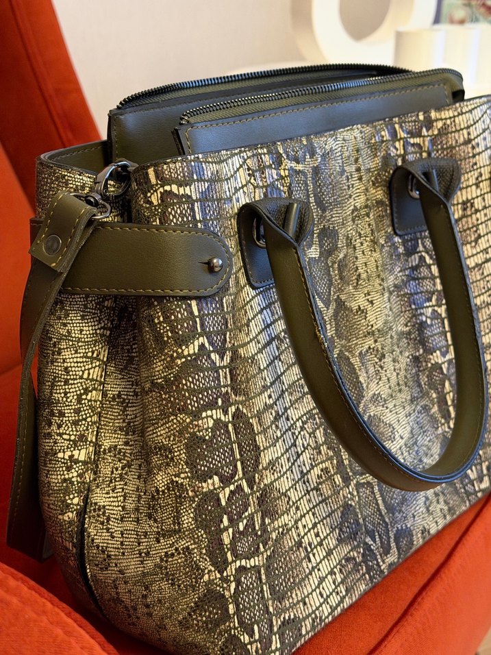 Kadın Deri Yılan Desenli Tokalı Çanta - Görsel 4