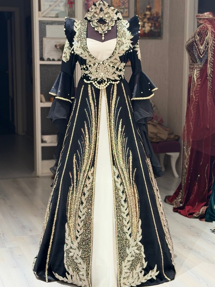 Altın İşlemeli Uzun Kollu Straplez Bindallı - Görsel 4