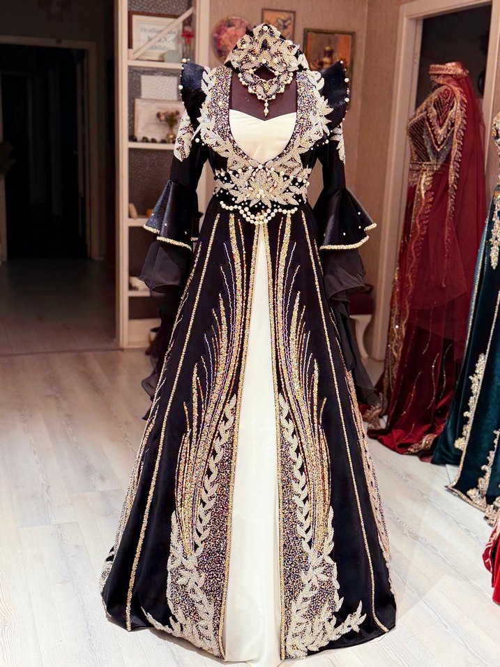 Altın İşlemeli Uzun Kollu Straplez Bindallı - Görsel 3