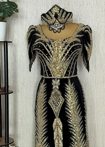 Altın İşlemeli Uzun Henna Elbise - Görsel 4