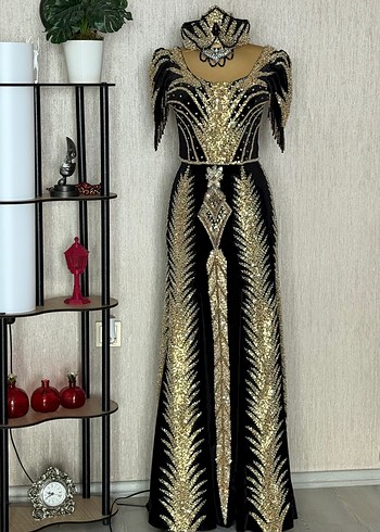 Altın İşlemeli Uzun Henna Elbise - Görsel 3