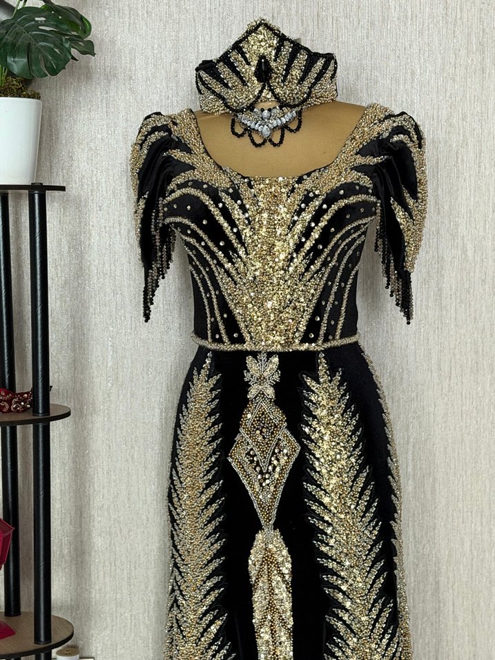 Altın İşlemeli Uzun Henna Elbise - Görsel 4