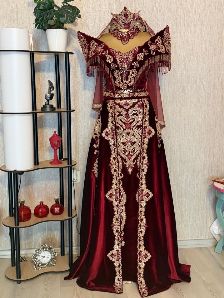 Bordo Nakışlı Uzun Kadın Bindallı Elbise - Görsel 5