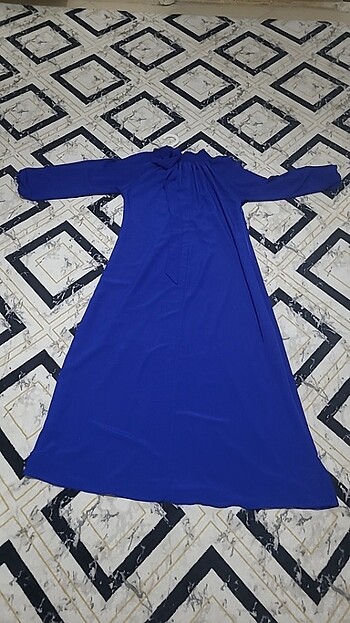 Saks mavisi/lacivert boyun ve kolları lastik detaylı elbise 