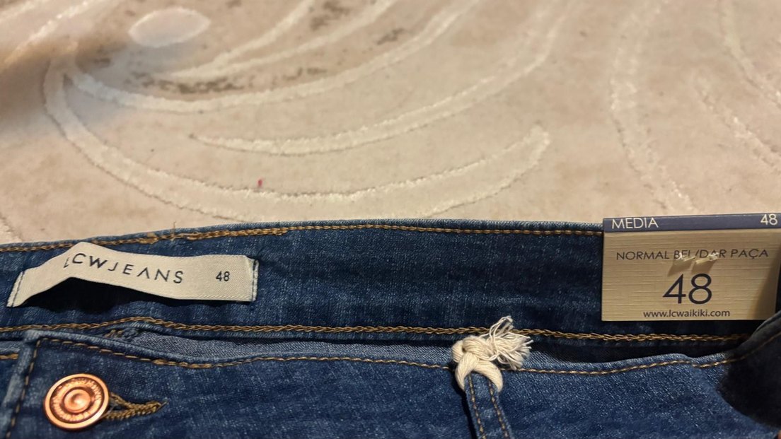 Kadın Lacivert Midi Kot Şort - Görsel 3