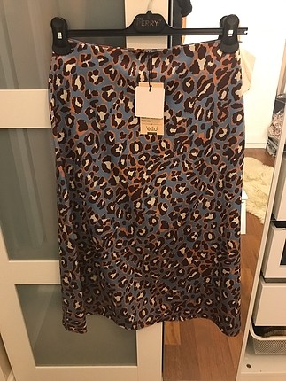 leoparlı saten etek
