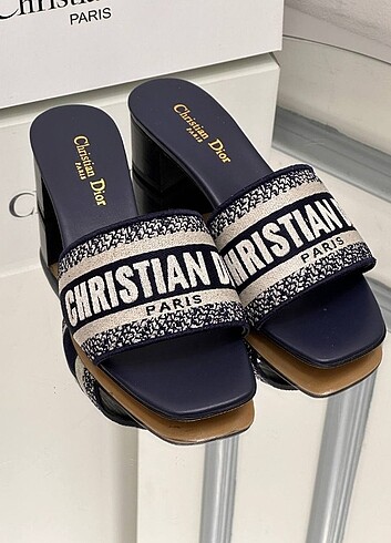 37 Beden Christian Dior