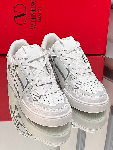 38 Beden Valentino