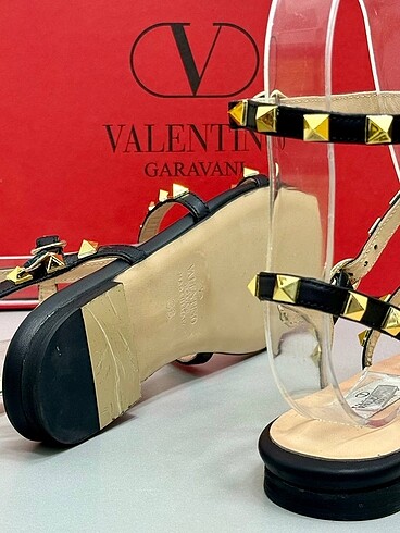 37 Beden Valentino