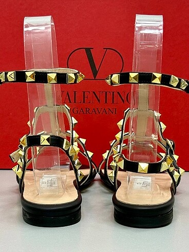 37 Beden siyah Renk Valentino