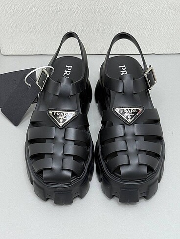 Prada ithal
