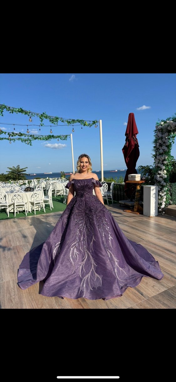 Mor Straplez Uzun İşlemeli Nişan Elbisesi - Görsel 2