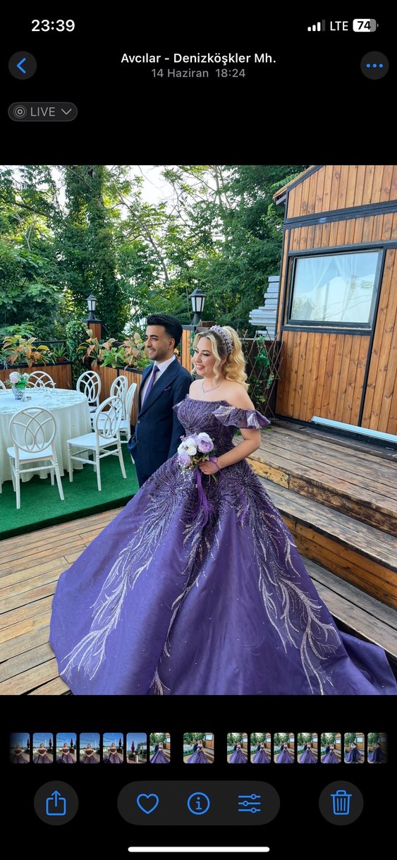 Mor Straplez Uzun İşlemeli Nişan Elbisesi - Görsel 3