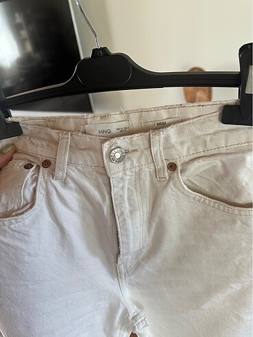 36 Beden beyaz Renk Mango Ekru Mon Jean