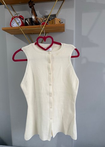 Beyaz Düğmeli Kolsuz Pamuklu Yelek - Görsel 2