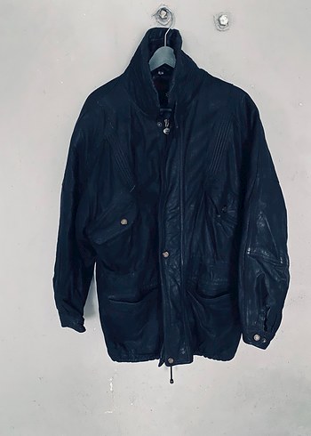 Düğmeli Siyah Deri
Ceket - Görsel 2