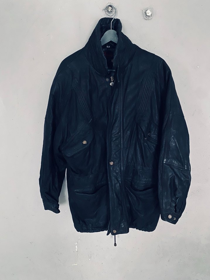 Düğmeli Siyah Deri 
Ceket - Görsel 2