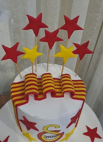 Şeker hamuru ve evadan maket pasta