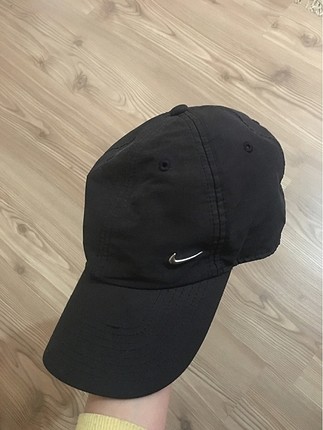 Nike şapka