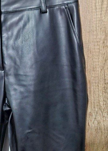 Diğer Kadın Siyah Deri Midi Pantolon