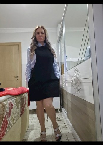 Siyah Midi Ofis Elbisesi, kolsuzYüksek Yaka - Görsel 3