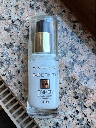 Max factor, makyaj altı bazı