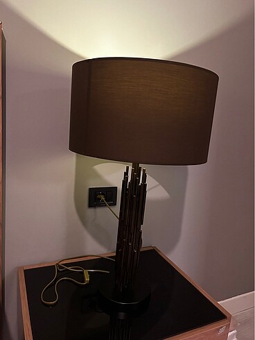 Beden Lampa Luce marka masa lambası
