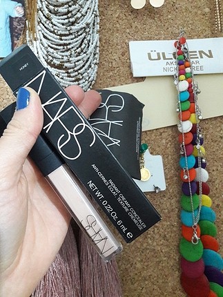 Nars Radiant Creamy Concealer Honey Rengi