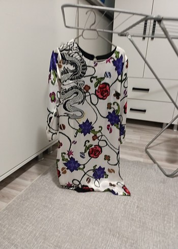 Çiçek ve Yılan Desenli Uzun Kollu Kadın elbise - Görsel 3
