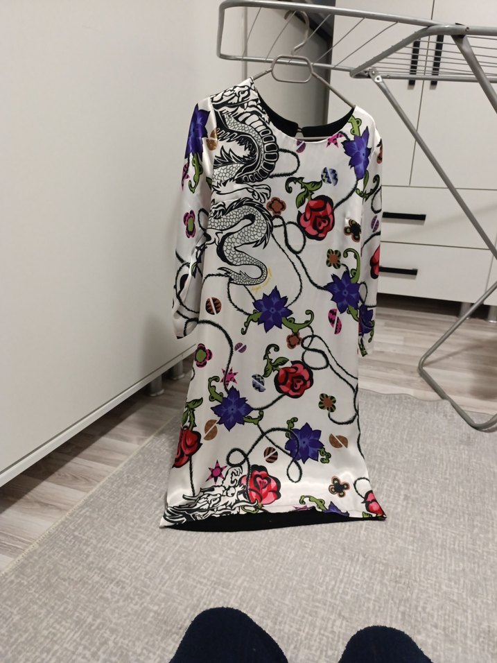 Çiçek ve Yılan Desenli Uzun Kollu Kadın elbise - Görsel 4