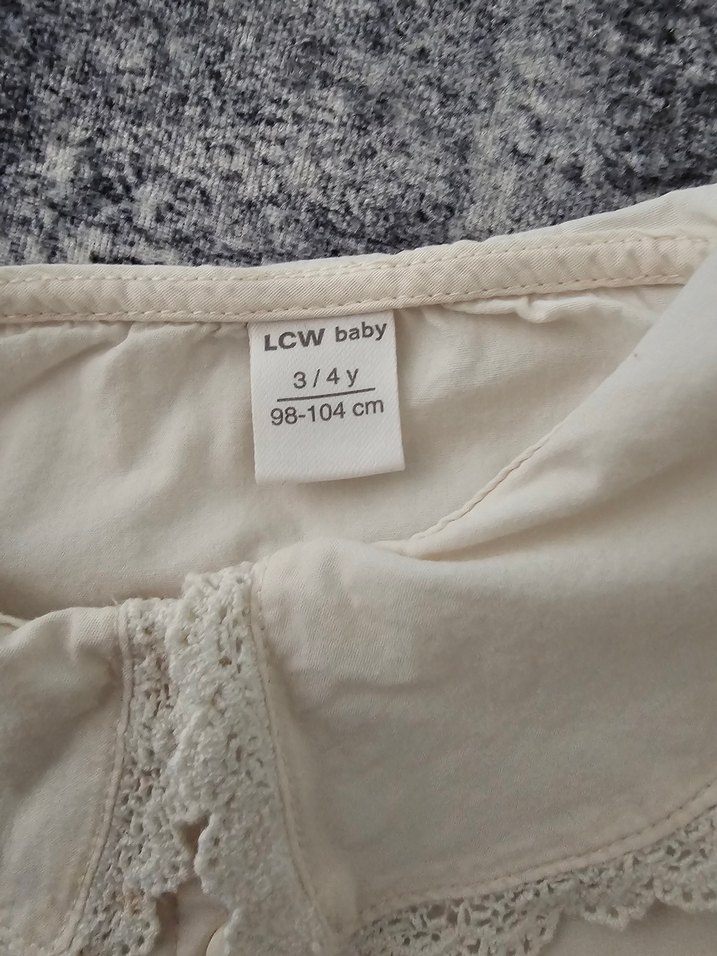 Kız Çocuk Beyaz Düğmeli Keten Gömlek - Görsel 2