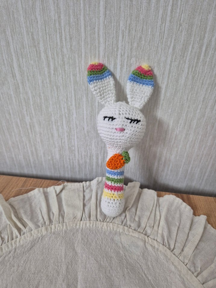 Renkli Örgü Tavşan Diş Kaşıyıcı Oyuncak - Görsel 4