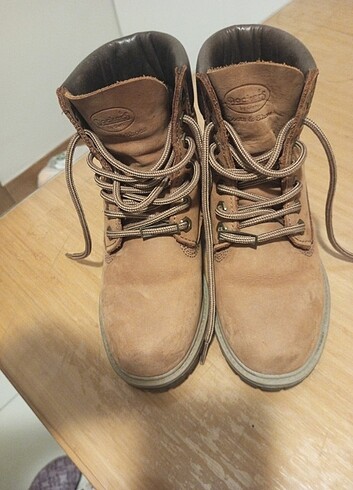 36 Beden Dockers bot 