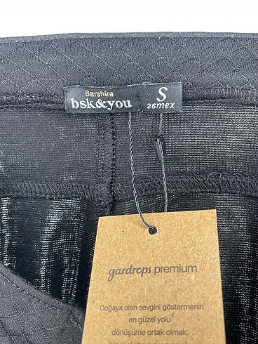 s Beden siyah Renk Bershka Tayt / Spor taytı %70 İndirimli.
