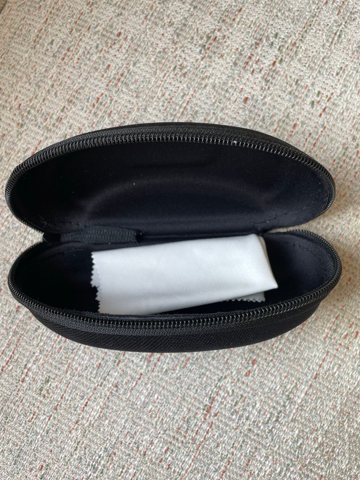 Flirt Siyah Gözlük kabı ve İpi - Görsel 2