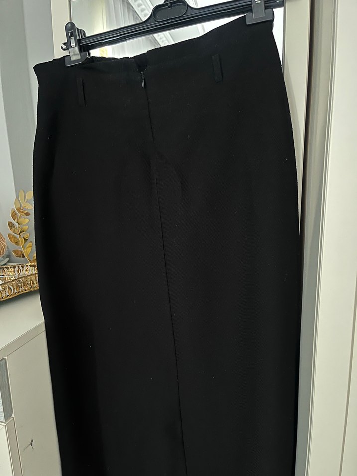 Düğmeli Siyah Uzun Kadın Etek - Görsel 3