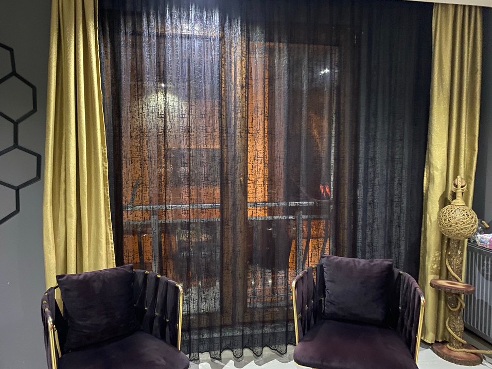 Siyah tül perde ve gold fon perde - Görsel 4