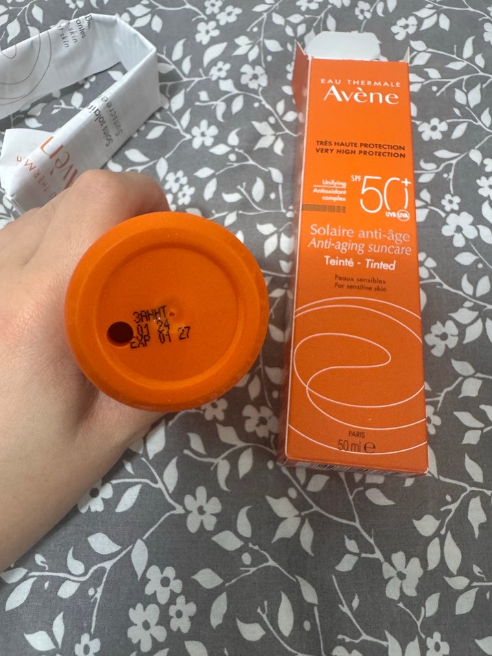 Avène Solaire Anti-Age SPF 50 Tonlu Güneş Kremi - Görsel 2