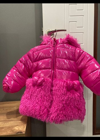 Minik Kuzu Pembe Kürklü Kapüşonlu Midi çocuk Mont