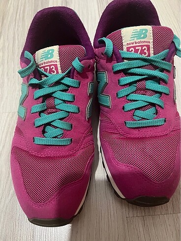 New Balance Orjinal ürün, süet spor ayakkabı
