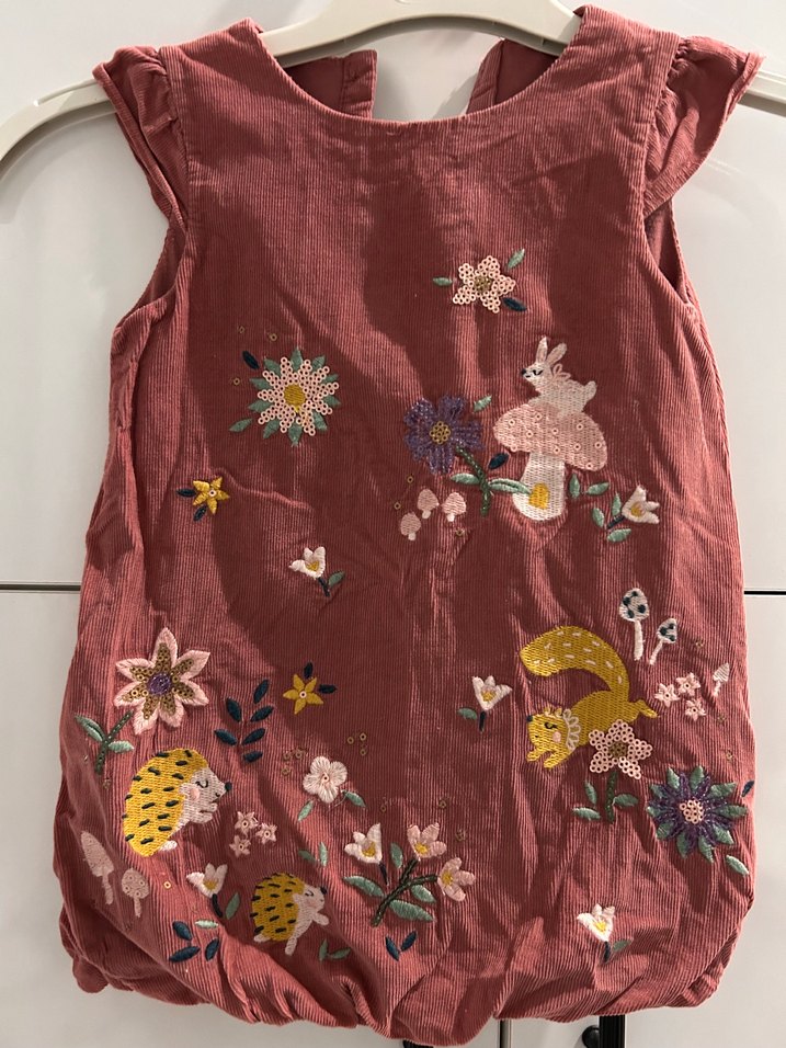 Bordo Nakışlı Kolsuz Kız Elbisesi - Görsel 2