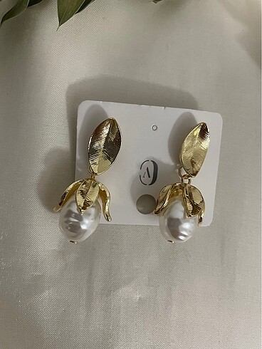 Accessorize İncili altın küpe