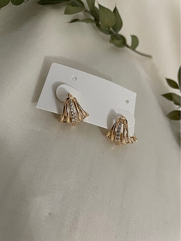 Pırlantalı Küpe
