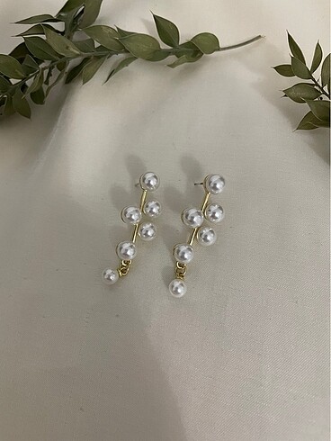 İnci sarkıntılı küpe