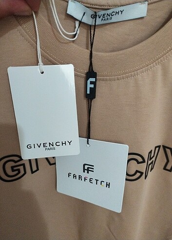 GIVENCHY Givenchy t-shirt 