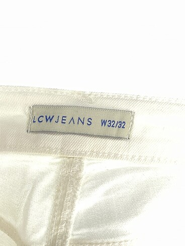 32 Beden beyaz Renk LC Waikiki Jean / Kot %70 İndirimli.