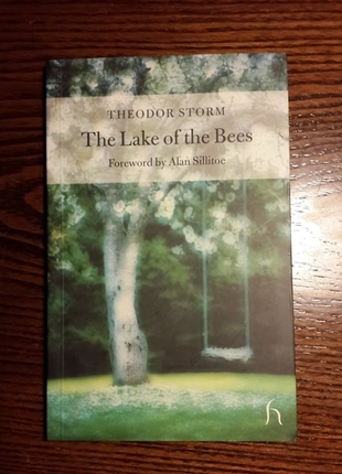 the lake of the bees kitap