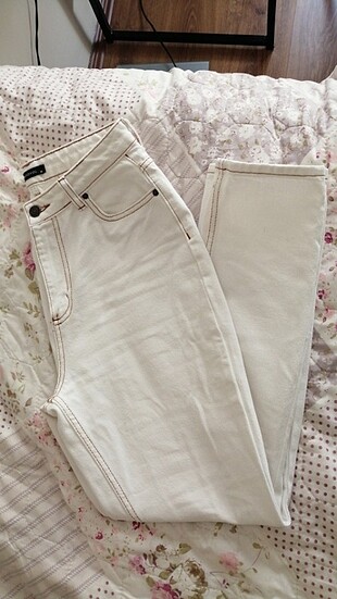 Trendyolmilla beyaz pantolon 