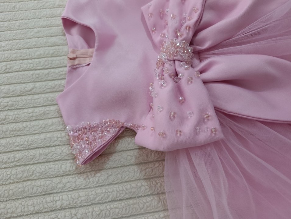 Pembe Nakışlı Klasik Kız Çocuk Elbisesi - Görsel 3